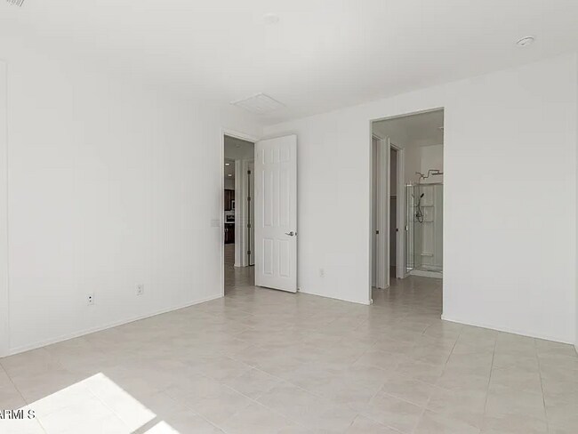 Foto del edificio - 637 S Lamar Pl