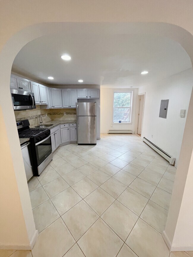 Kitchen - 129 Beacon Ave
