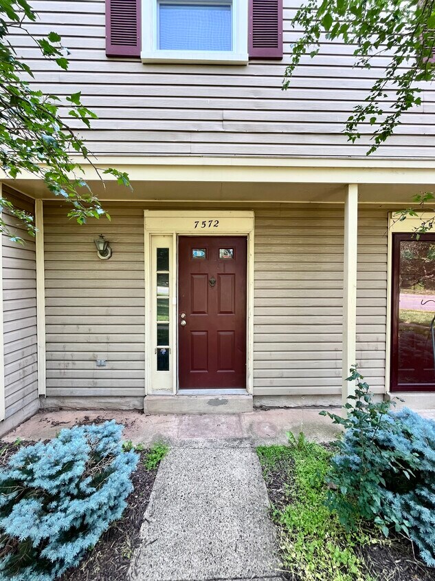 Foto principal - 7572 Belle Grae Dr
