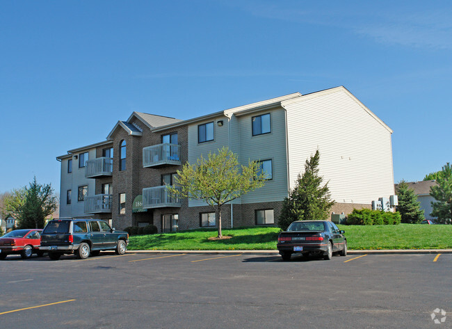 Building Photo - Cedar Trail Apartments