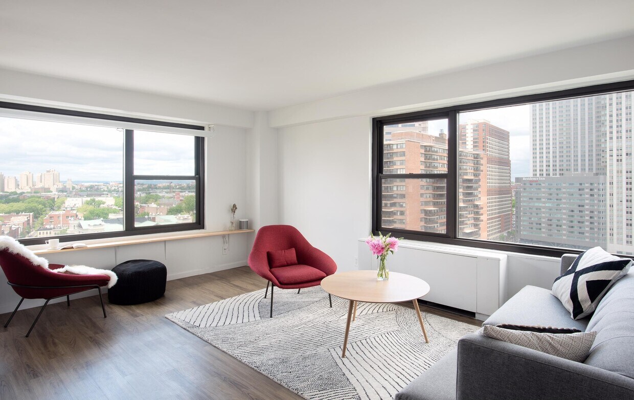 Foto principal - 135 Montgomery St