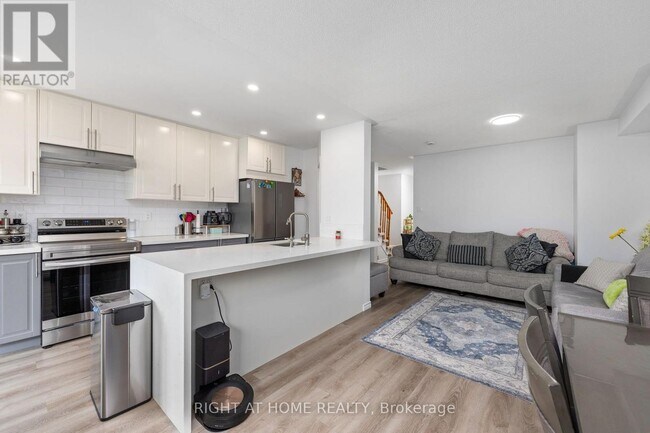 Building Photo - 47 Stewart MacLaren Rd
