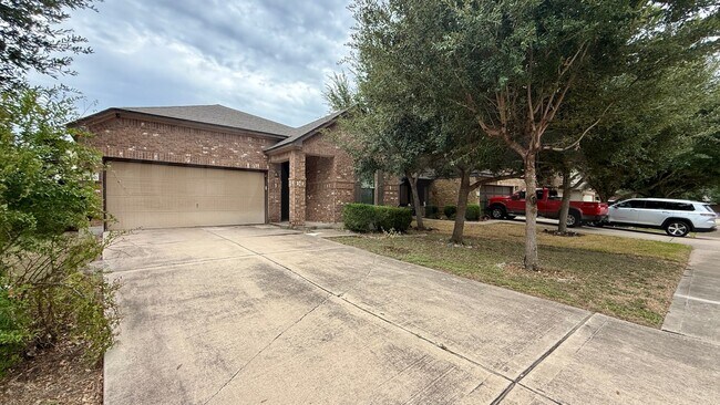 Building Photo - 12300 Pecangate Way