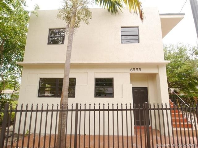 Building Photo - 6555 SW 59th Pl