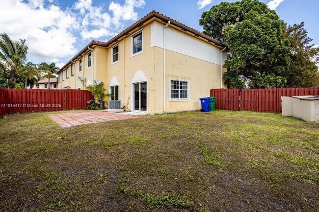 Foto del edificio - 5090 SW 136th Ave