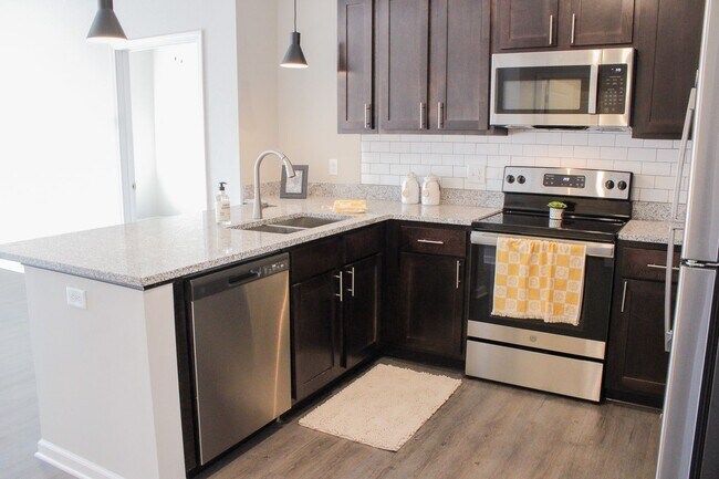 Foto del edificio - 3251 Redhawk St