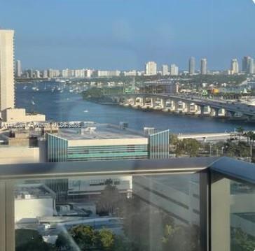 Foto del edificio - 1600 NE 1st Ave