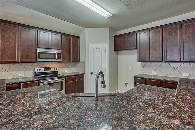Foto del edificio - 1529 Castle Creek Dr