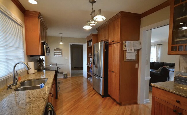 Foto del edificio - 207 Hawthorn Dr