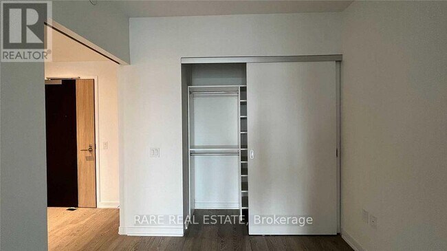 Building Photo - 50 Power St