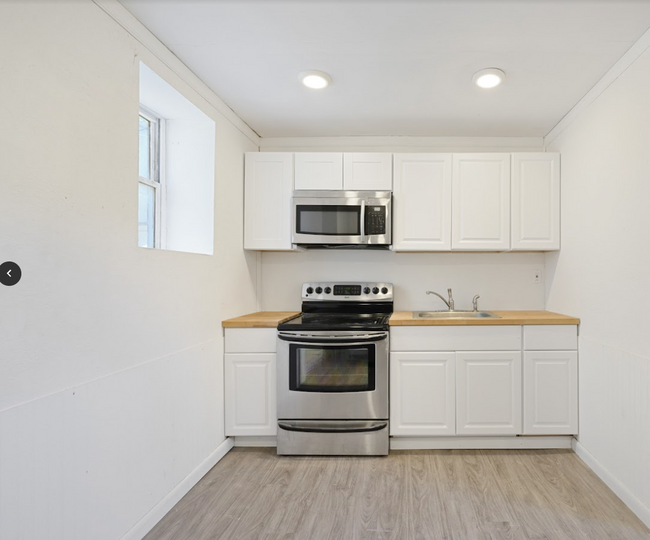 Building Photo - 42 E Rittenhouse St