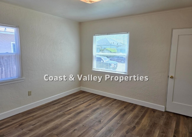 Building Photo - 226-228 Lang Street, Salinas, CA 93901