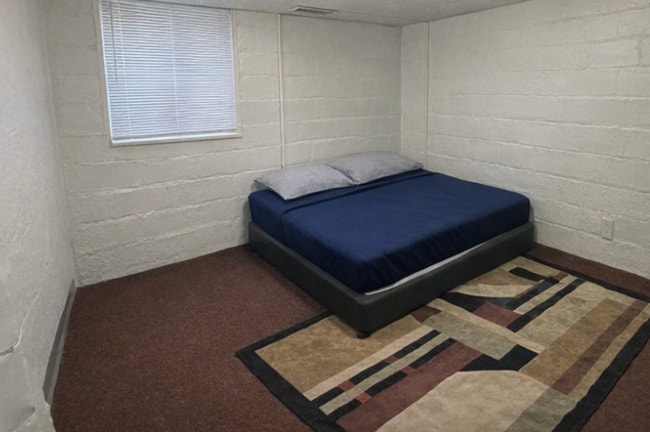 Building Photo - 614 N Gilbert St