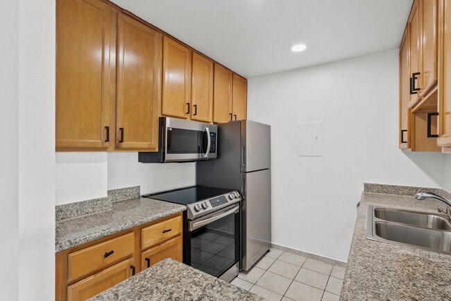 Foto del edificio - 7765 W 91st St