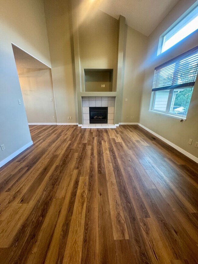 Building Photo - 3 bedroom home in Wagon Trails with commun...