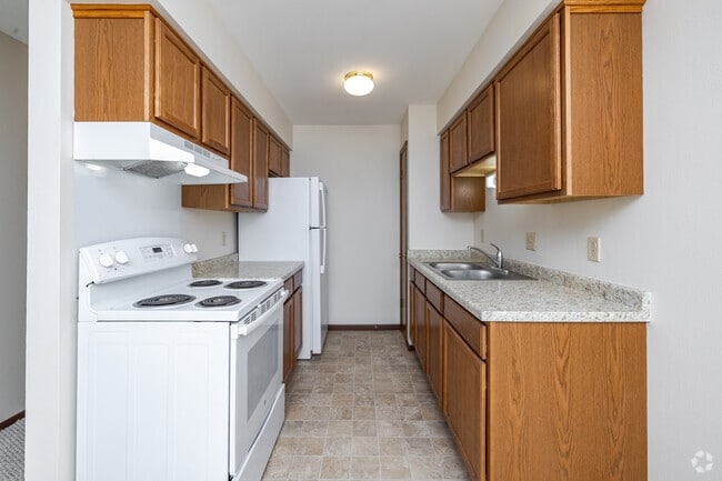 2BR, 1BA - 950SF - Kitchen - Whitman Park Apartments