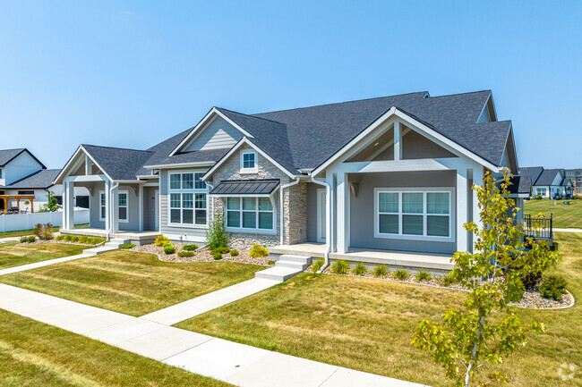 Building Photo - Prairie Trails