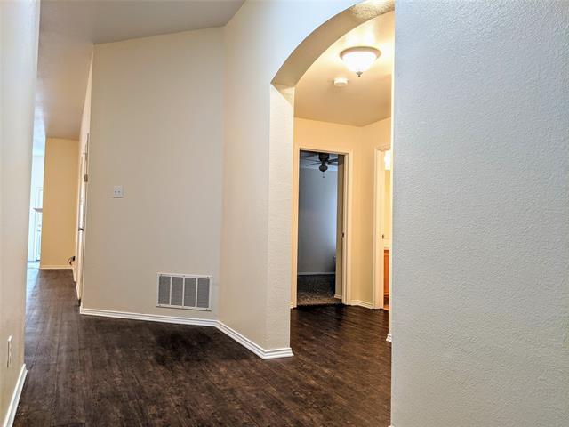 Building Photo - 2807 Lakefield Dr
