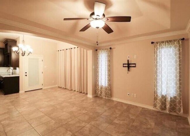 Building Photo - 420 Sabal Loop