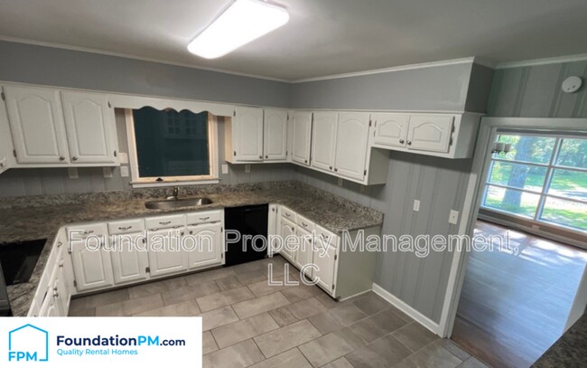 Foto del edificio - 7065 Stanley Drive