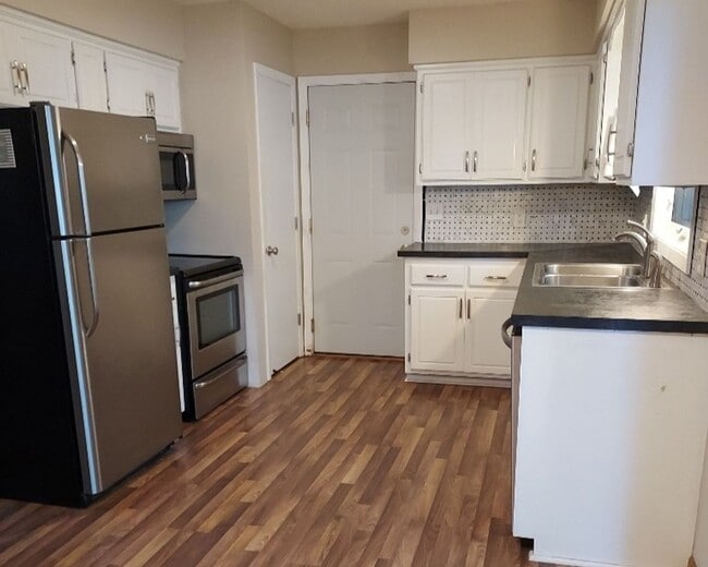 Building Photo - Nice 3 Bedroom 2 Bathroom house in Houlton