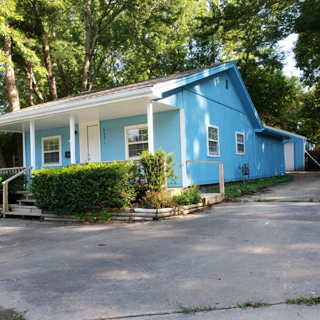 Building Photo - 9421 E 67 Terrace