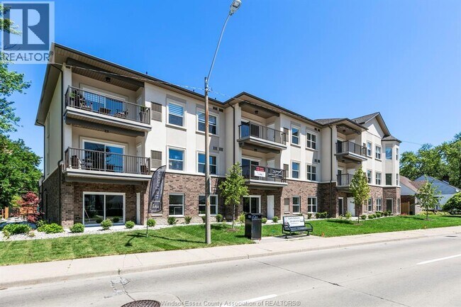 Photo du bâtiment - 480 Fairview Blvd