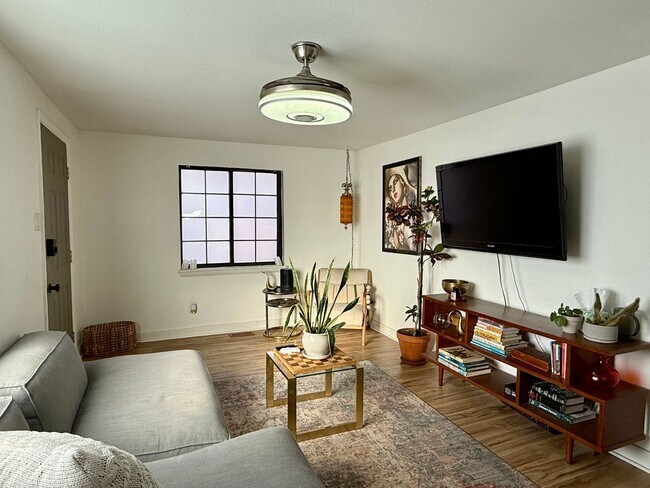 Foto del edificio - Delightful ranch home, featuring 3 bedroom...