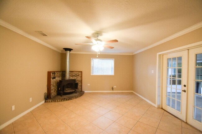 Foto del edificio - Amazing Private 3/2 near Sweet Water!