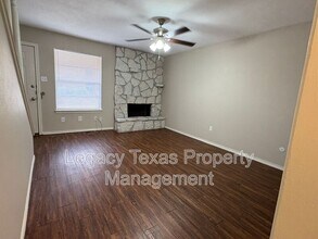 Building Photo - 1607 N Nolan River Rd