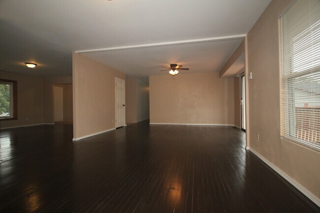Foto del edificio - 11271 Ashcroft Ln