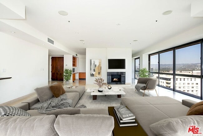 Building Photo - 10750 Wilshire Blvd