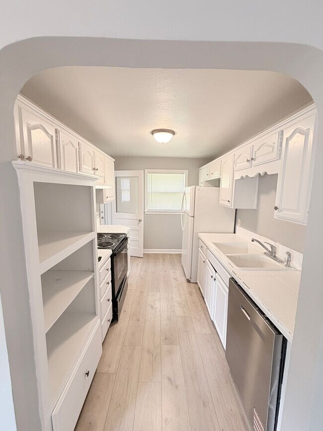 Foto del edificio - 1207 N McCoy St