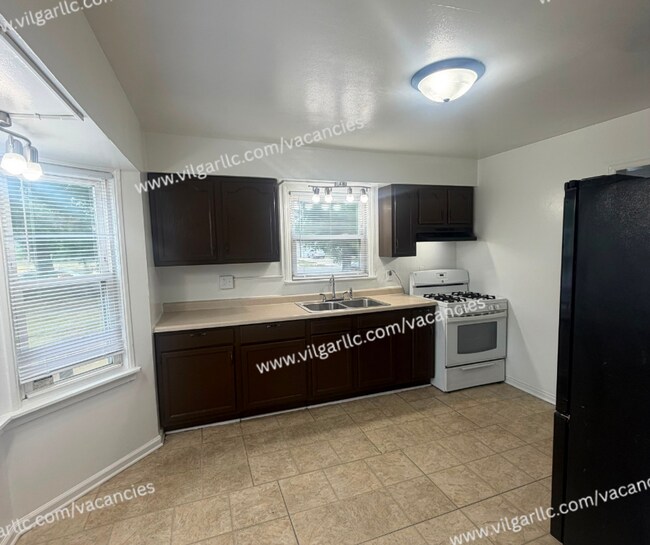 Foto del edificio - For Rent - 3 Bedroom, 1 Bathroom Home