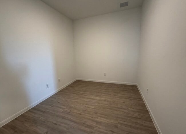 Building Photo - 23415 Wagon Cart Rd