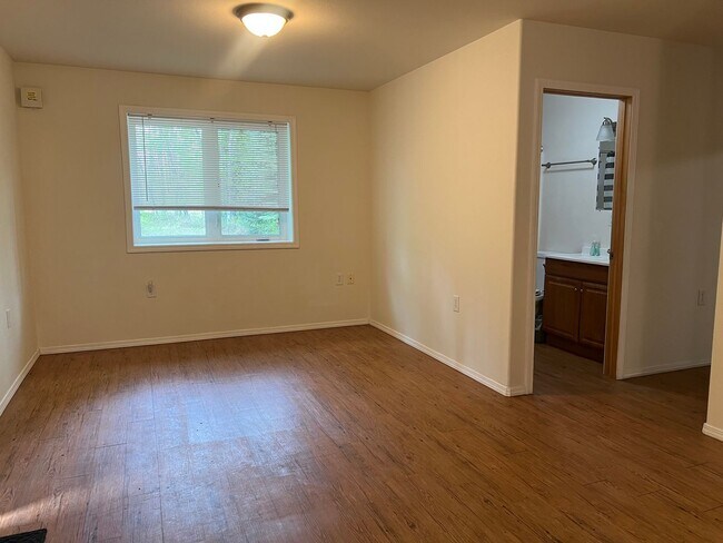 Foto del edificio - 2 Bed 1 Bath Single Family Home in North P...