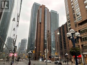 Building Photo - 203 Charles St W