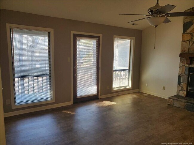 Building Photo - 1865 Tryon Dr