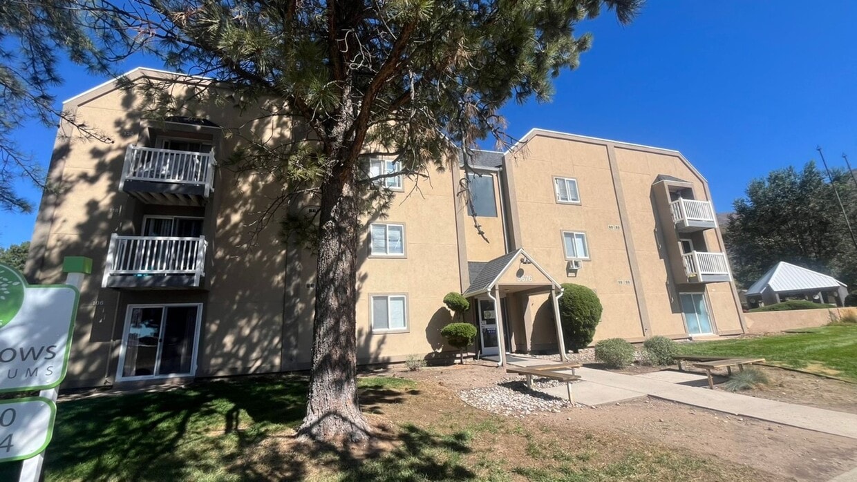 Primary Photo - 1 Bedroom/1 Bathroom unit in South Ogden