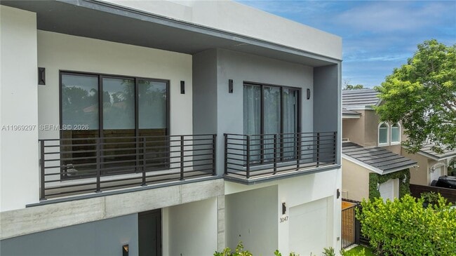 Building Photo - 3047 Elizabeth St