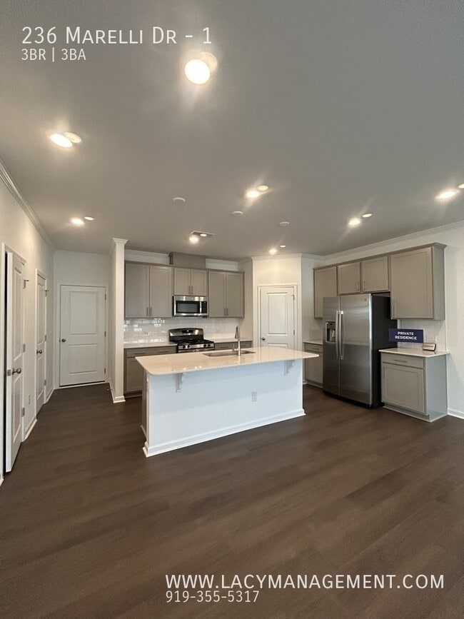 Building Photo - 236 Marelli Dr