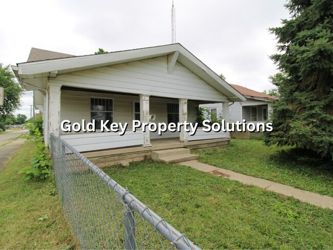 Foto del edificio - Updated 2 BR 1 BA House with Garage and Fe...