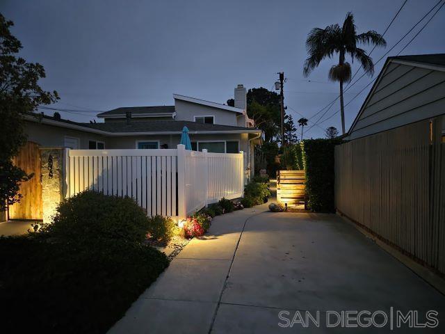 Primary Photo - 607 Bonair Way