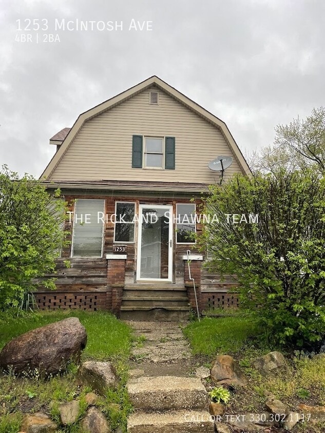 Four bedroom two bathroom home for rent House for Rent in Akron, OH