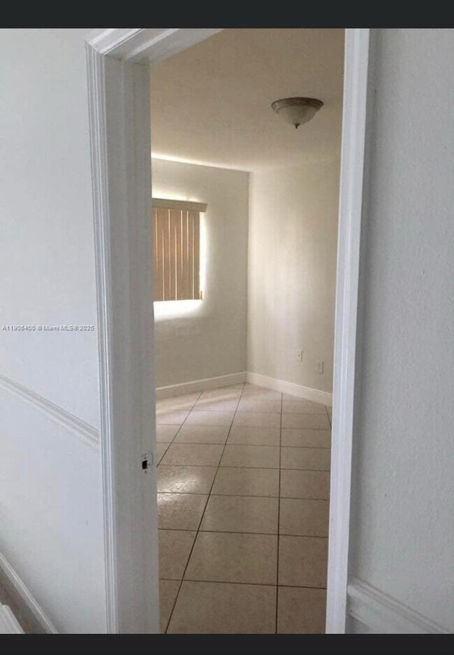 Foto del edificio - 7505 SW 82nd St