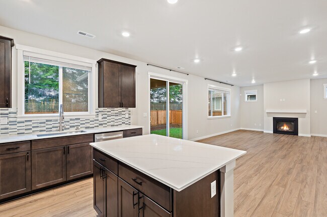 Building Photo - 11225 SE 245th Pl