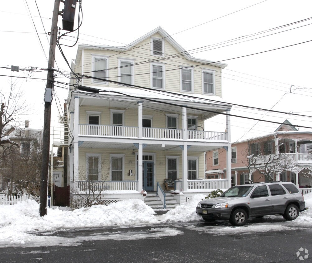 Building Photo - 46 Embury Ave