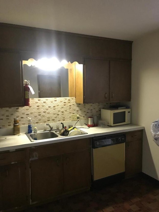 Foto del edificio - 1478 Caton Ave