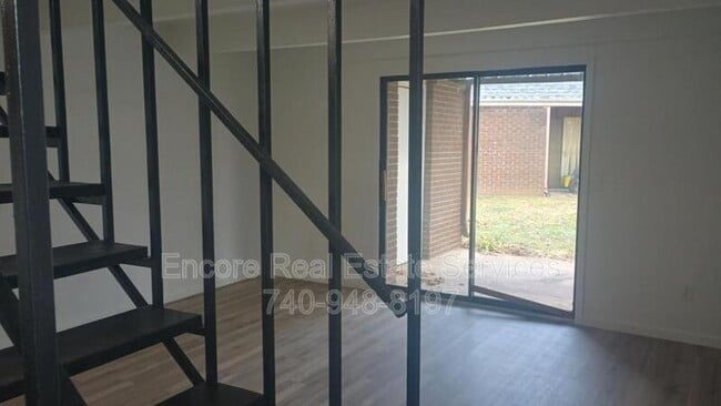 Building Photo - 1113 Hollander St