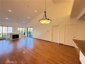 Building Photo - 210 Lille Ln